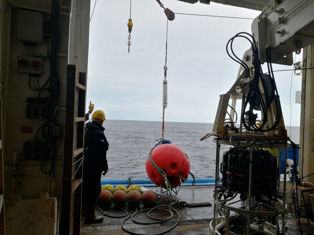 1418S ADCP mooring being deployed over the starboard side of Scotia