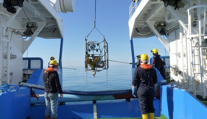 Launching the underwater television sledge from the stern of Scotia